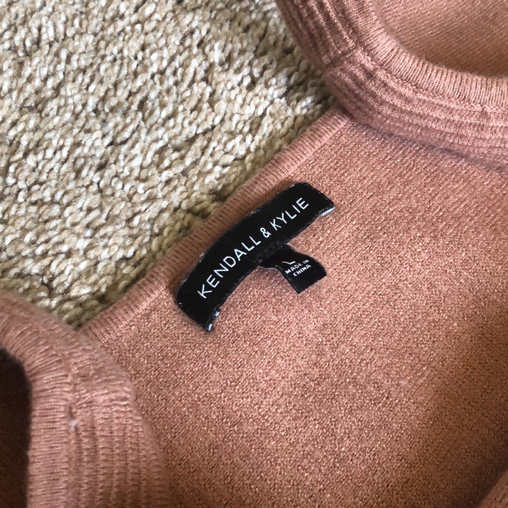 Brown Ribbed Summer Crop Top - Picture 3 of 4
